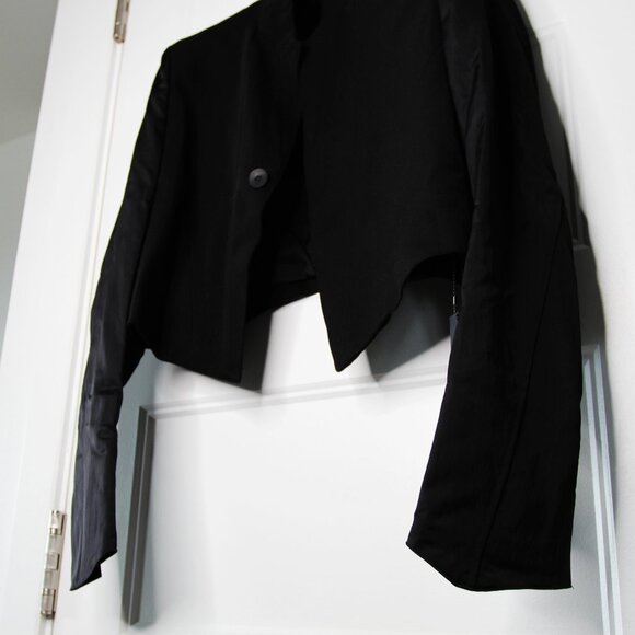 BNWT SS23 JULIUS "GALLU" DUAL MATERIAL CROPPED JACKET 3 - Picture 6 of 12